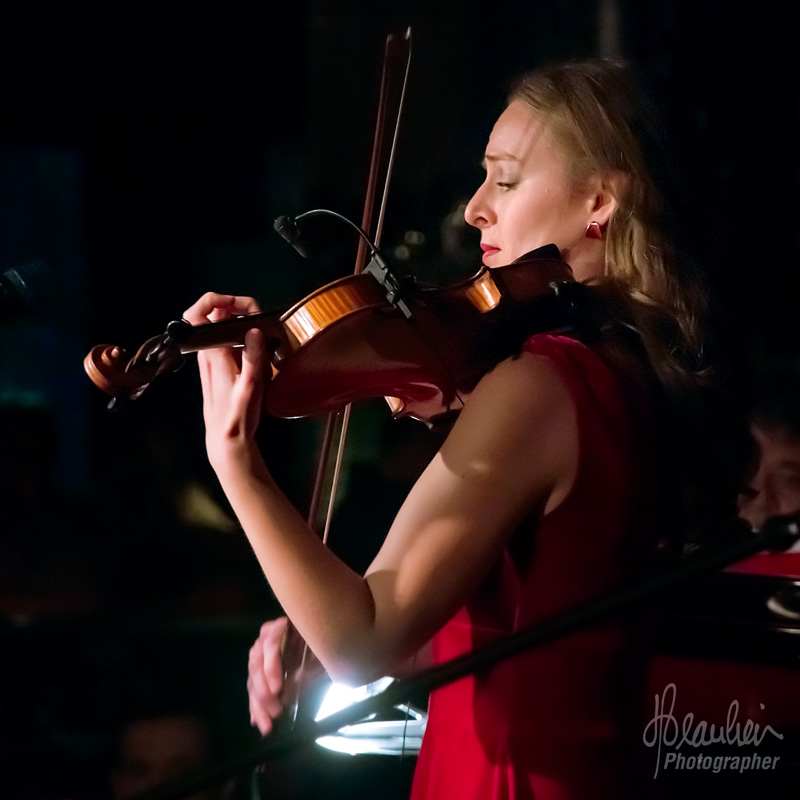 Rebekah Wolkstein playing violin